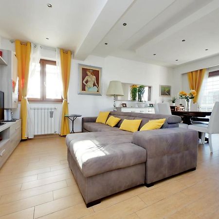 Chic Penthouse On Two Floors Apartamento Roma Exterior foto